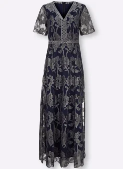 Abendkleid mit glänzender Blütenstickerei