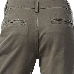 Chinohose in Karotten-Form