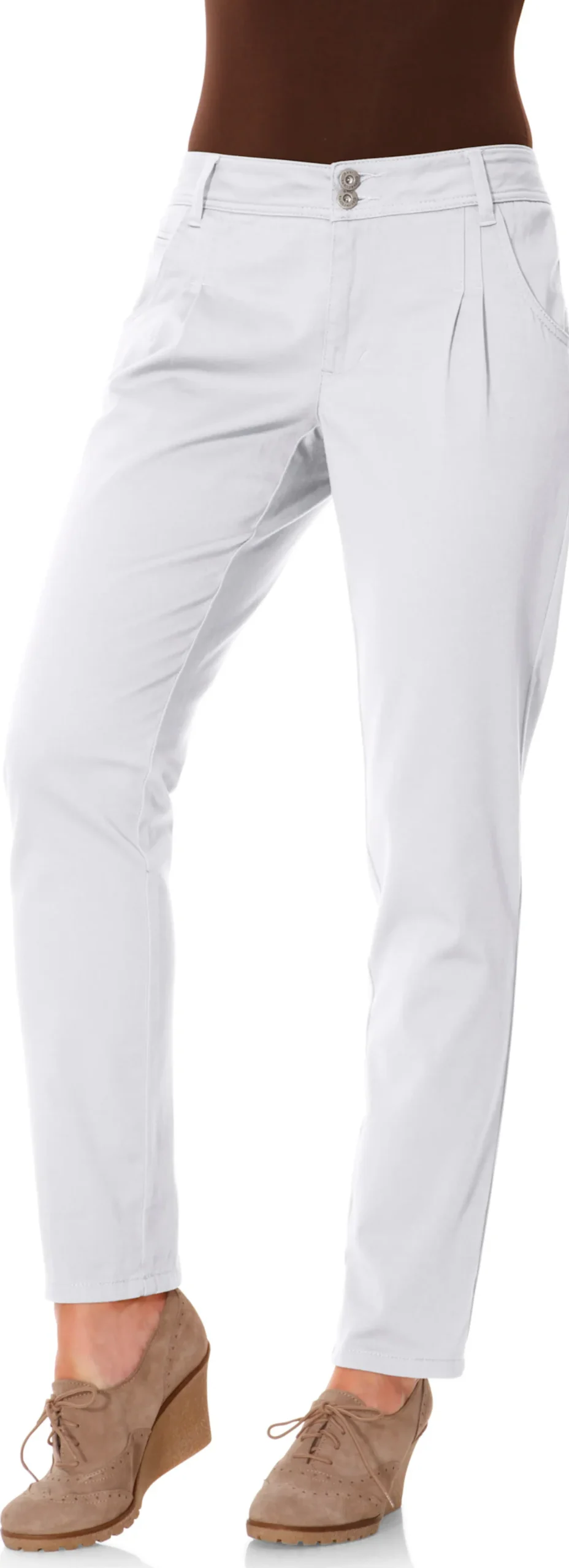 Chinohose in Karotten-Form