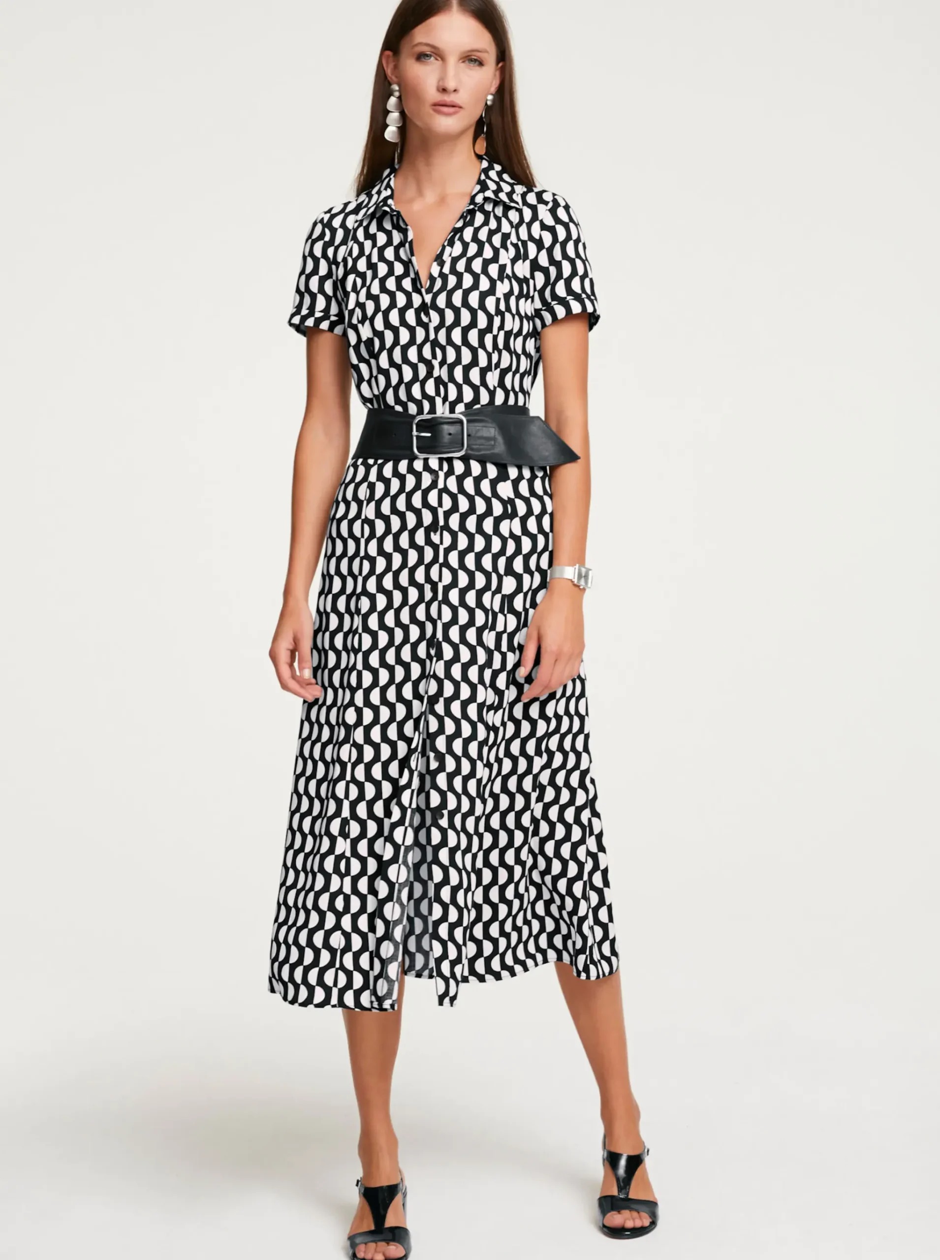 Druckkleid mit Stoffbindegürtel