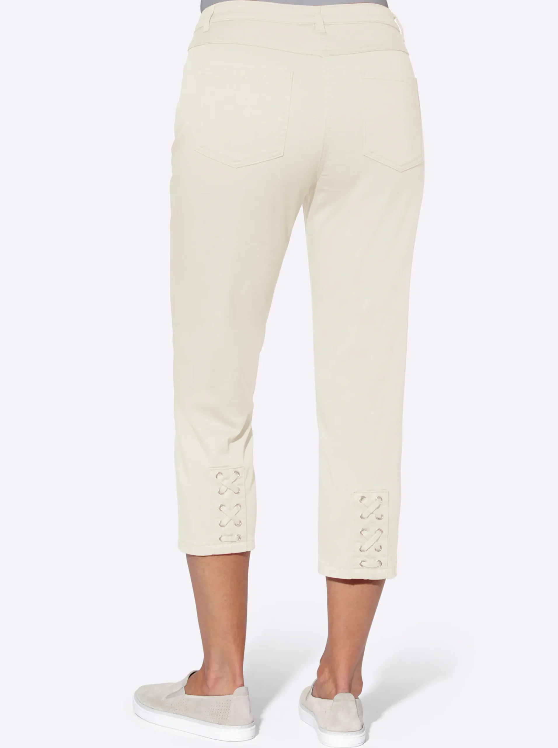 3/4-Jeans mit Bändchen-Verzierung