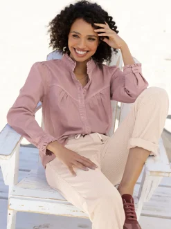 Jeansbluse mit Rüschen