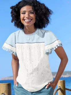 Kurzarm-Bluse mit Lochspitze
