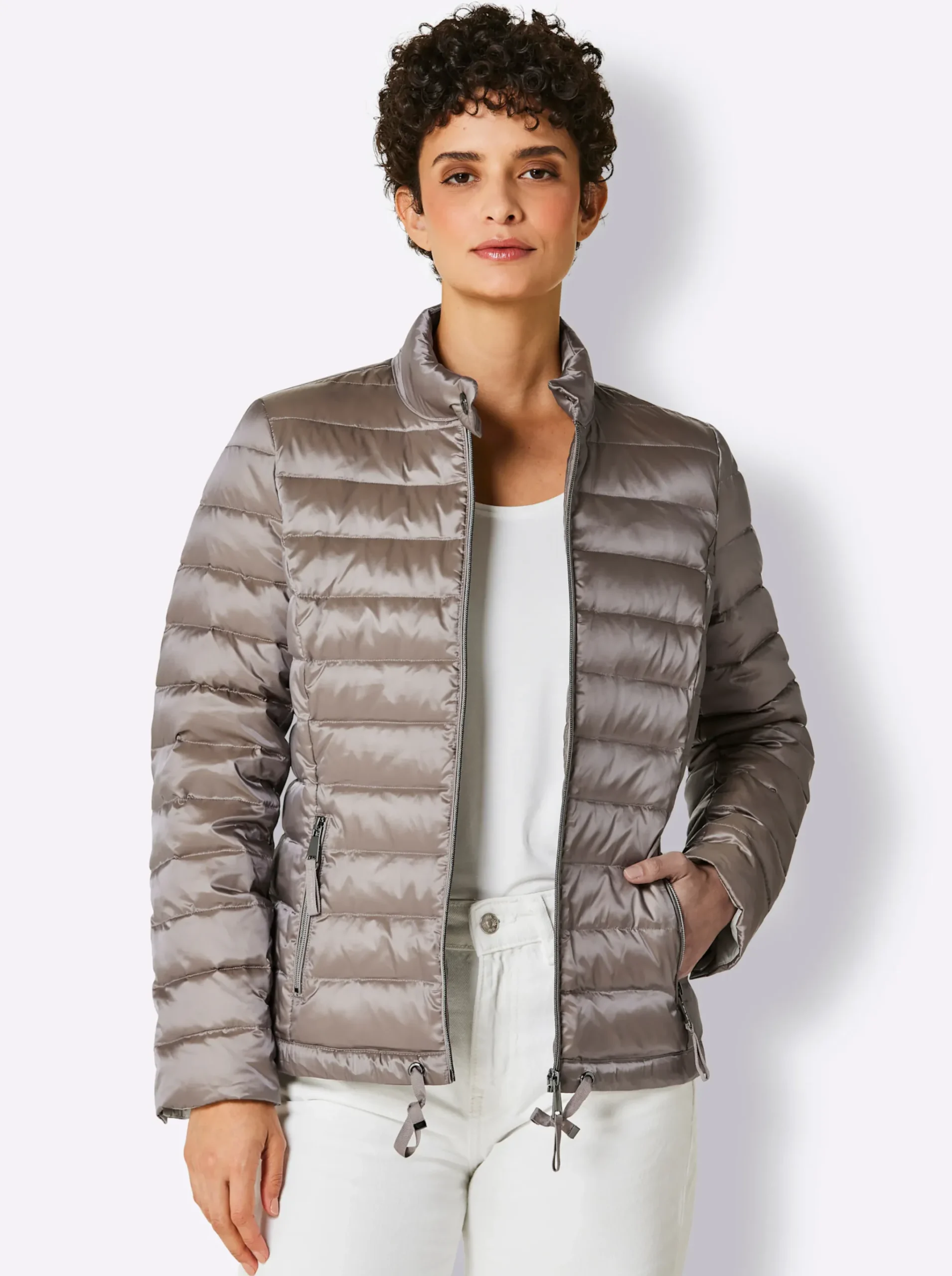 Leichtdaunenjacke mit Pack-away-Beutel für unterwegs