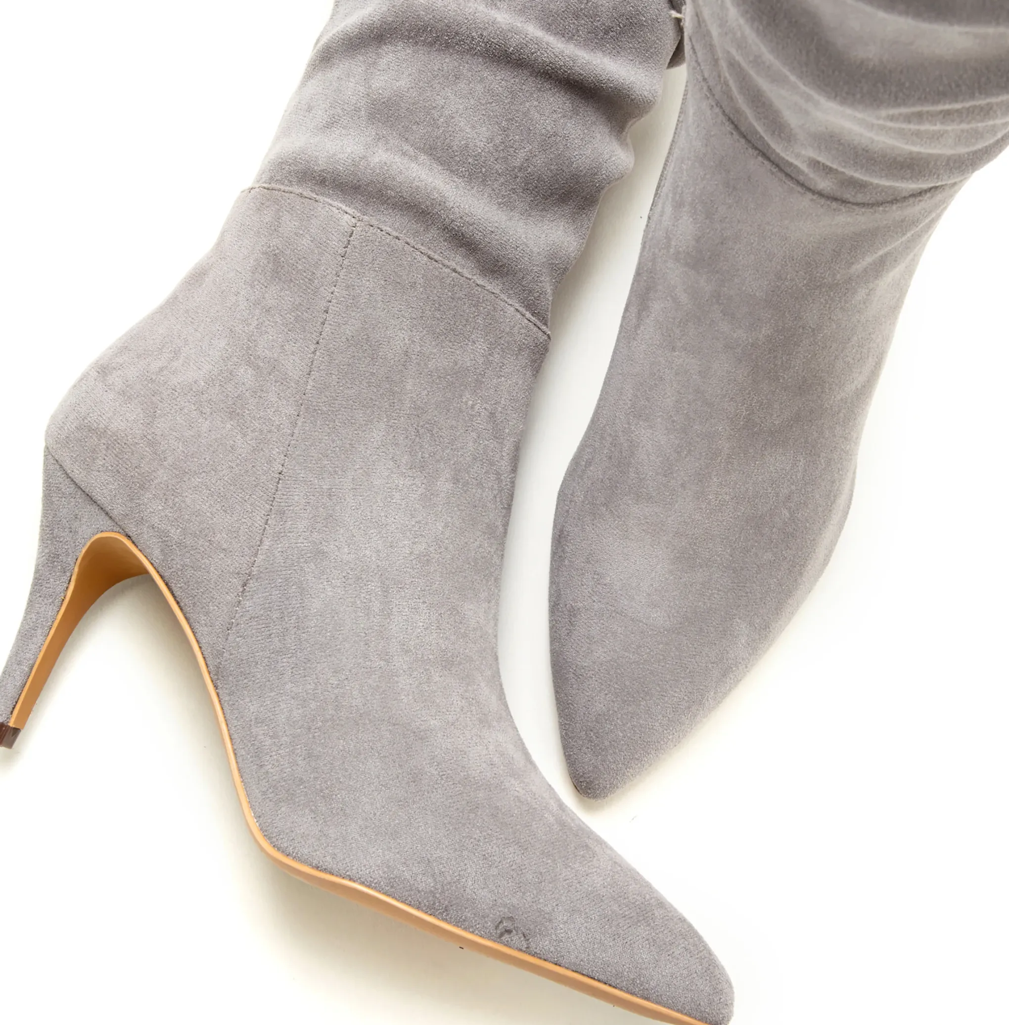 Reißverschlussstiefel