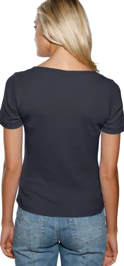 Shirt aus Rippenware