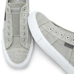 Slip-On Sneaker