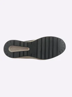 Slipper für kräftige Füße