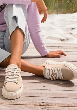 Sneaker