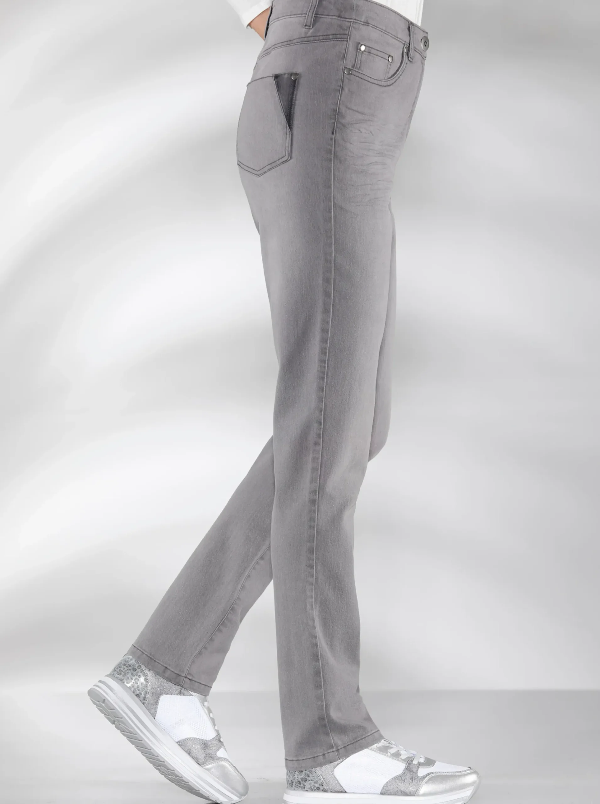 Stretch-Jeans in Used-Optik