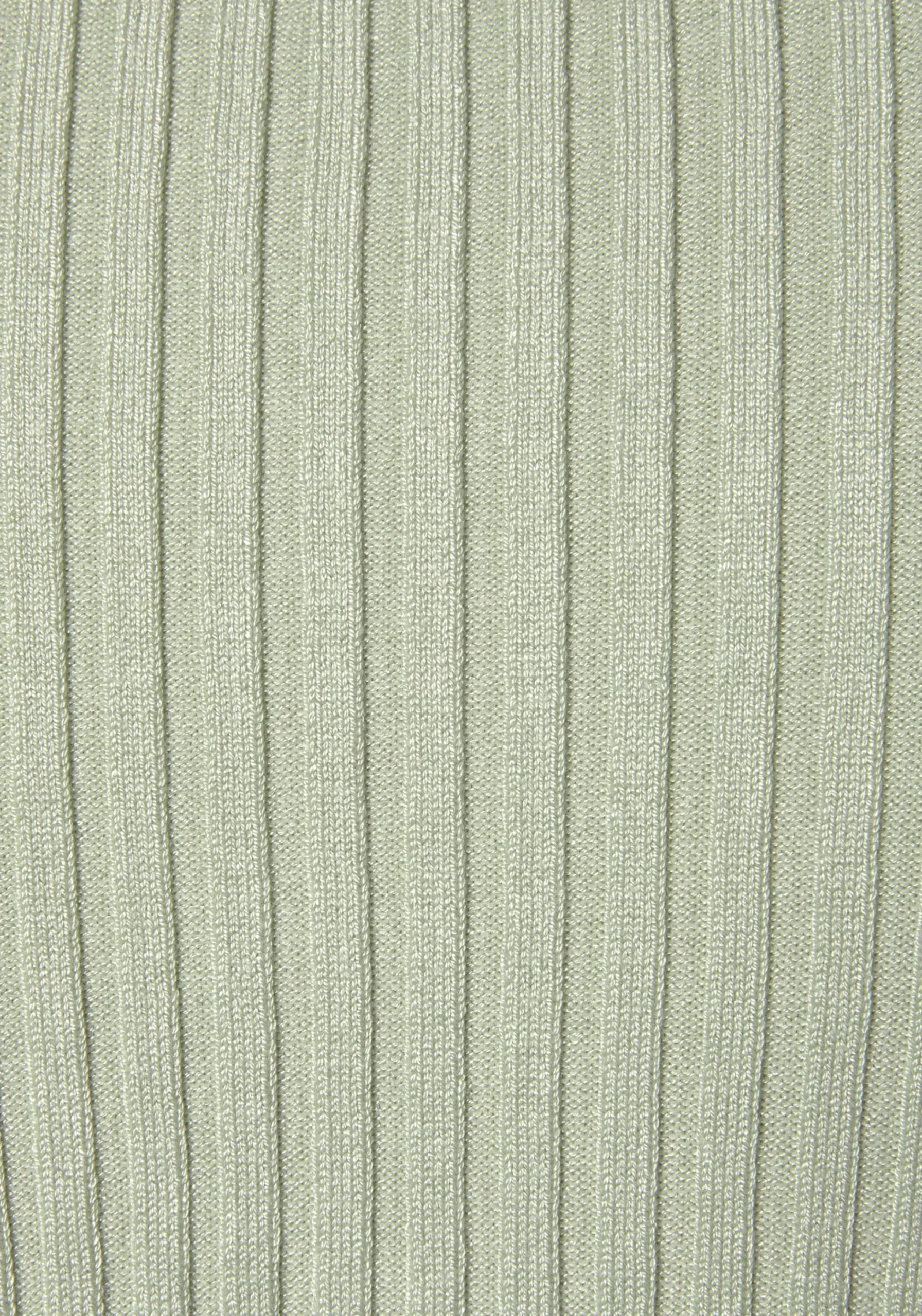 V-Ausschnitt-Pullover